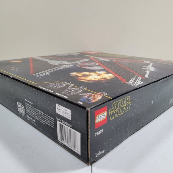 LEGO Star Wars: Tantive IV (75244) - Picture 9 of 16